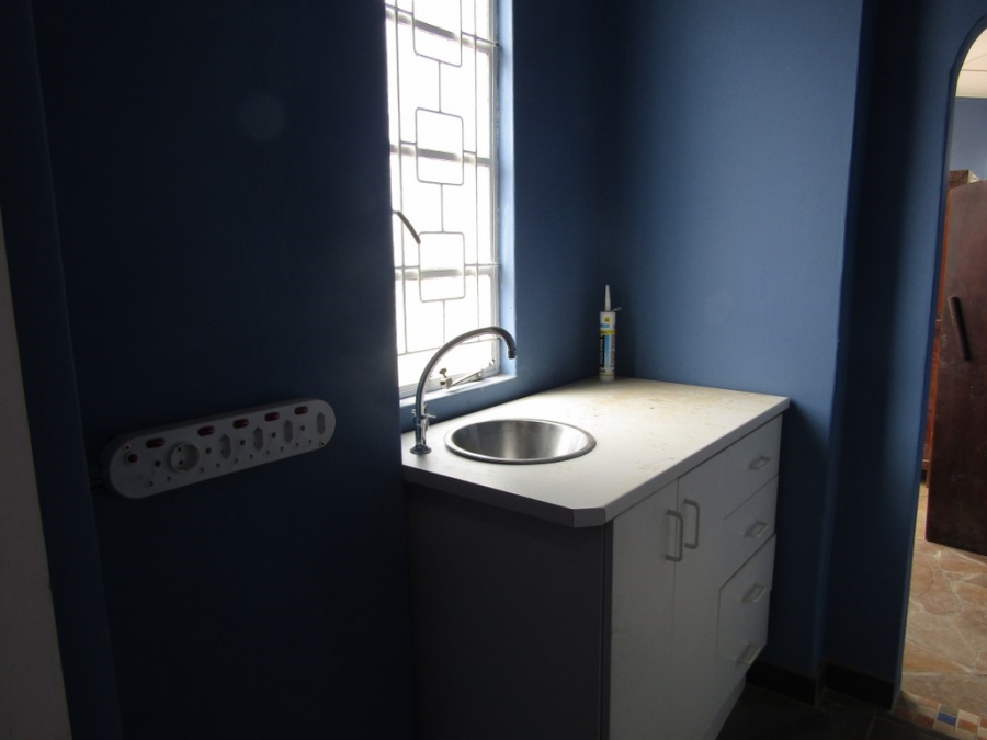 To Let commercial Property for Rent in Humansdorp Eastern Cape